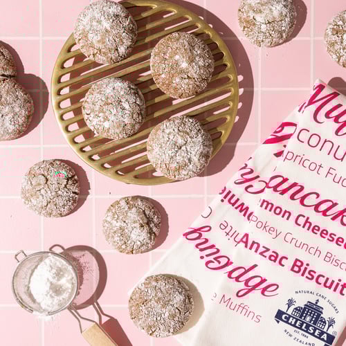 Molasses Crinkle Cookies