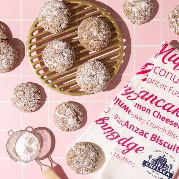 Molasses Crinkle Cookies