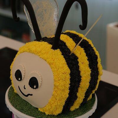 Buzzy Bee Cake