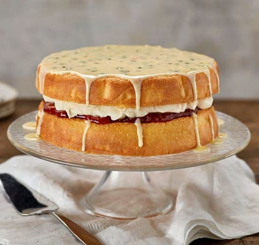 Sponge Cake with Passionfruit Icing