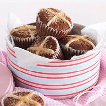 Chocolate 'Hot Cross Bun' Cupcakes