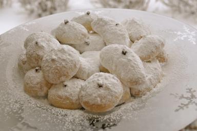 Greek Almond Shortbread Biscuits