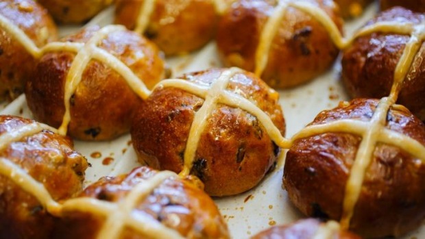 Hot Cross Buns (Breadmaker)